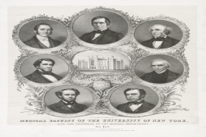 Schwarz-weiß-Foto von formell gekleideten Männern, die mit einem Gebäude im Hintergrund posieren, mit Text unten, der "Medizinische Fakultät der Universität New York und die Gründer des medizinischen Departments" lautet.