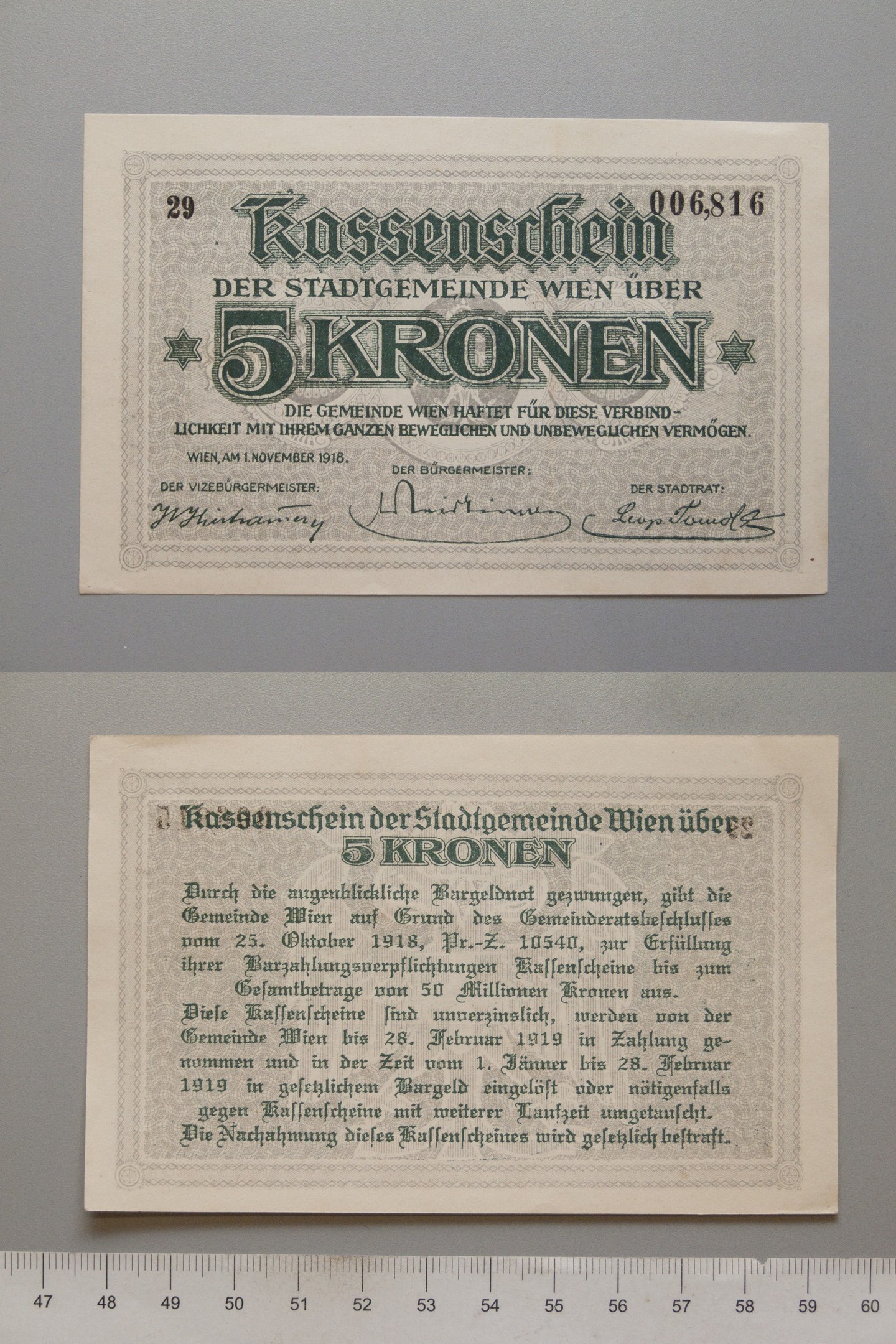 Alte deutsche 5 Kronen Banknote mit einem Lineal am unteren Bildrand.