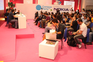 Kyle Cooke macht schockierende Verabredung bei Cannes Lions 'Virtual Reali-Tea' live-Podcast-Aufnahme