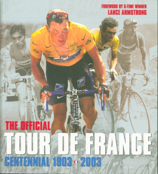 Offizielles Tour-de-France-Jubiläumsplakat (1903-2003) mit einer Gruppe von Radrennern, die bei einem Rennen fahren, mit Text zu den Eventdetails.