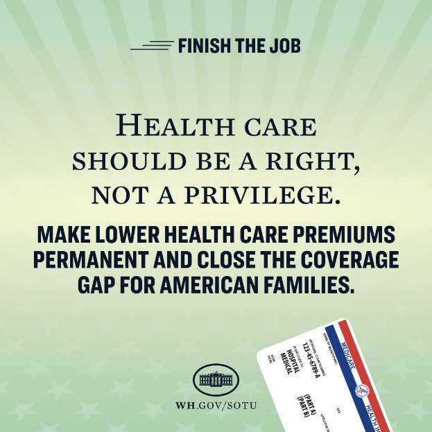 Ein Plakat mit dem Text "Beenden Sie die Arbeit: Gesundheit sollte ein Recht sein, nicht ein Privileg" und einer Karte mit der Aufschrift "Machen Sie niedrigere Gesundheitskosten permanent und schließen Sie die Lücke im Gesundheitsschutz für amerikanische Familien."