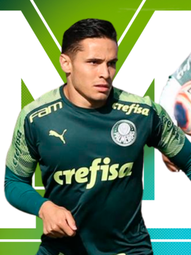 Ein Mann in einem grünen T-Shirt und einem grün-weißen Jersey mit der Nummer 19 rennt mit einem Fußball, wobei er konzentriert und entschlossen aussieht, mit dem Text "Match Attax Champions League 2019/20" unten auf dem Bild.