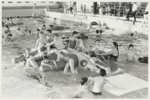 Melden Sie sich für Schwimmkurse an