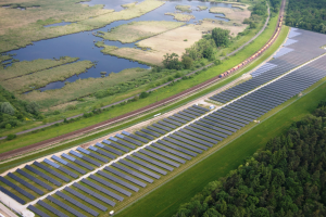 E.ON errichtet Lade-, Strom- und Speicherinfrastruktur für Wessels Logistik
